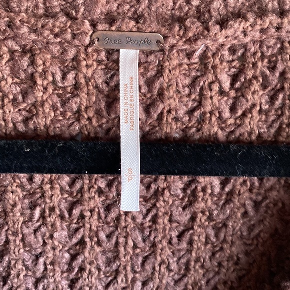 Free People NWT Whistle Thermal Henley Chunky
Knit Brown Pullover Size Small - Picture 12 of 16